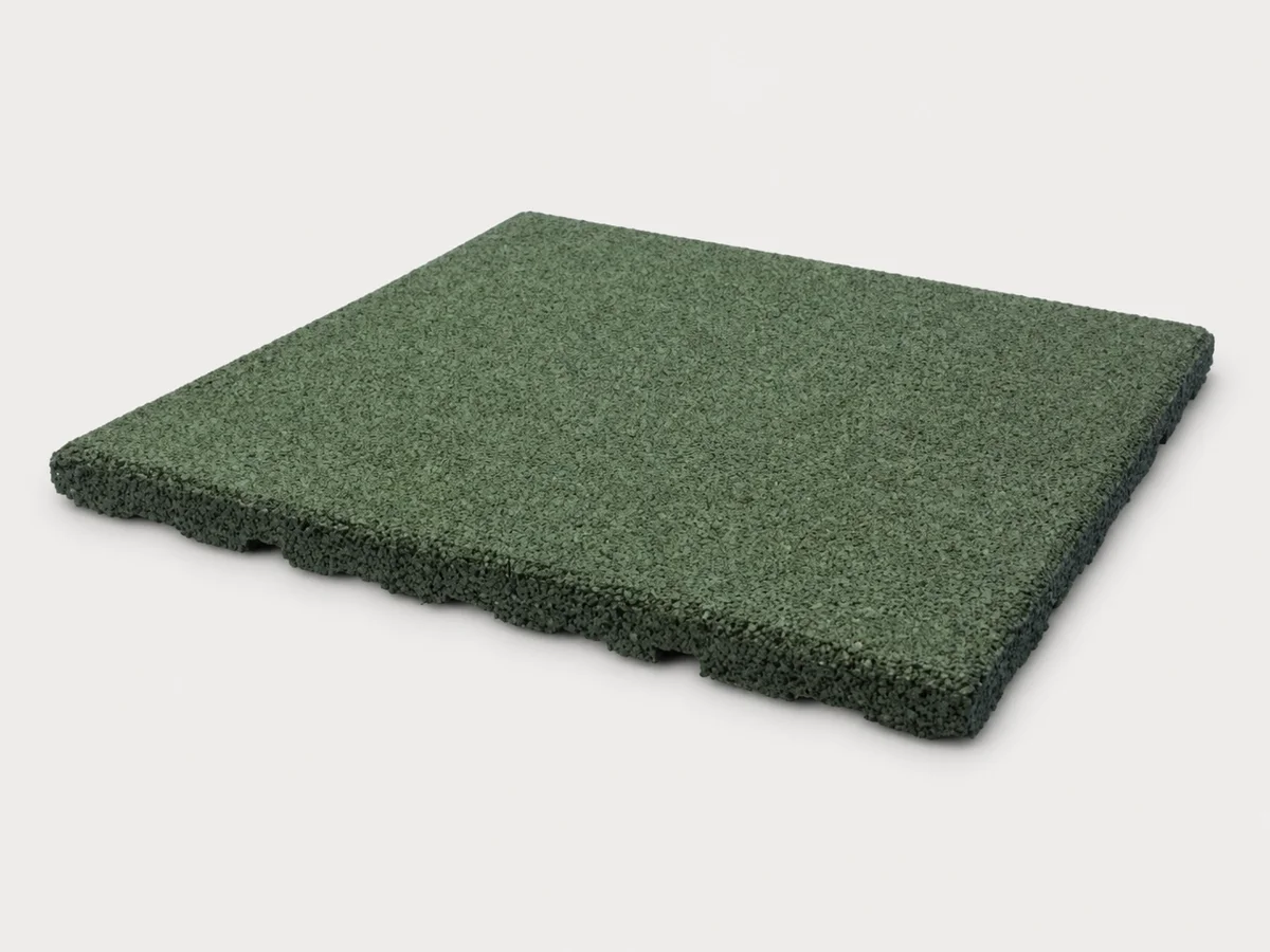Zelená gumová dlažba Hela 500 × 500 mm z recyklovaného gumového granulátu
